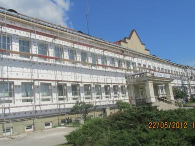 Rekonštrukcia fasády a strechy hlavnej budovy 2012, foto 6 z 17