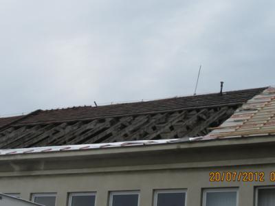 Rekonštrukcia fasády a strechy hlavnej budovy 2012, foto 10 z 17